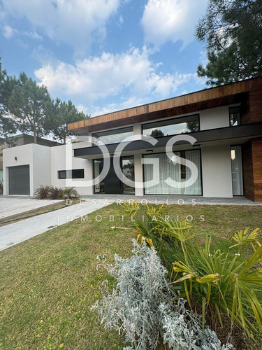 Casa En Venta En La Herradura, Pinamar, Costa Atlántica
