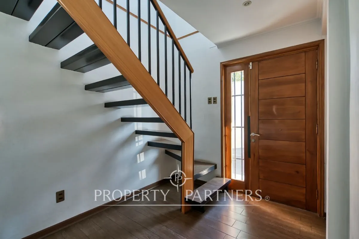 Imagen 2 de 24 de En Venta Amplia Casa, Excelente Conectividad