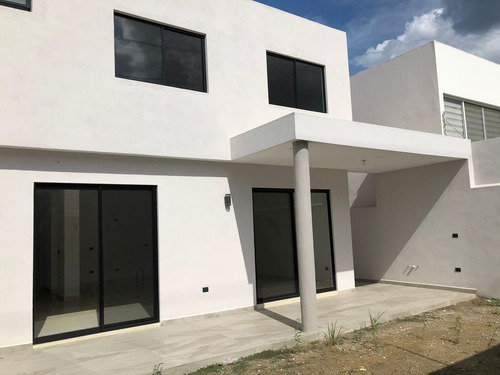 Imagen 10 de 10 de Casa En Venta En Fraccionamiento Amorada - Zona Carretera Nacional. Monterrey, N. L. (orld)
