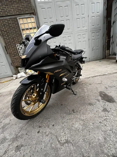 Sliders O Defensa De Motor Yamaha R15 V4