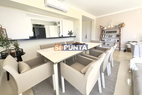 Apartamento En Alquiler De 3 Dormitorios Con Piscina Y Parrillero En Veramansa - Mansa
