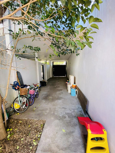 Venta De Casa En Pasaje Puerto Belgrano 125 Bis