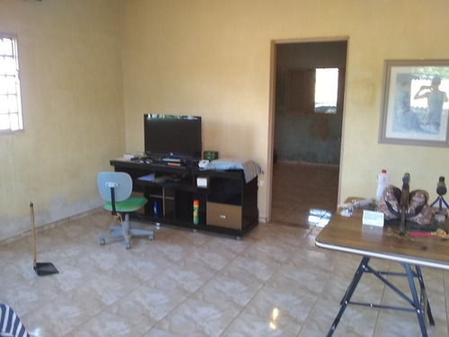 Casa Com 3 Dormitórios 1 Banheiro Lavanderia