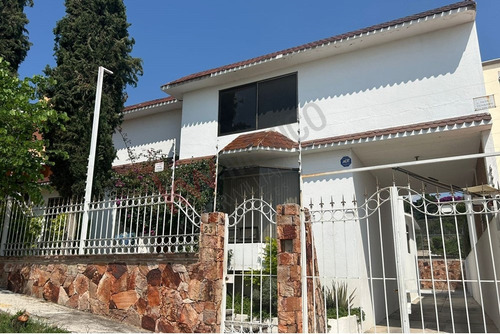 Amplia Casa En Venta En Loma Dorada Con Vista A Los Arcos