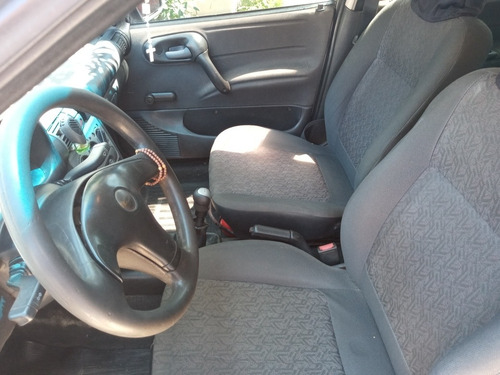 Imagem 4 de 6 de Chevrolet Classic 5p/70cv Cor Cinza