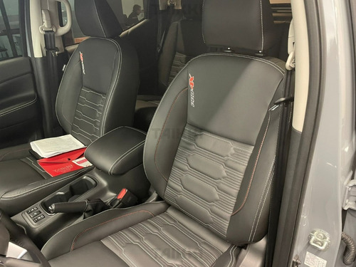 Imagen 17 de 25 de Nissan Frontier 2023 2.3bt Pro4x 4x4 At L22
