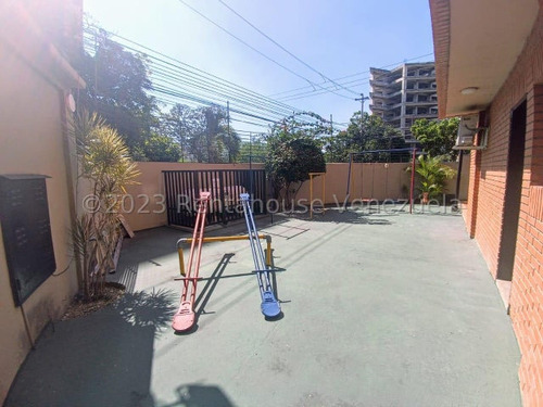 #25-4071. Maritza Lucena Vende Confortable Apartamento Amoblado, Piso Bajo Al Este De Barquisimeto, Fácil Acceso, Planta Eléctrica, Churuata, Parrillera, Gimnasio, Salón De Fiesta, Vigilancia 24/7.