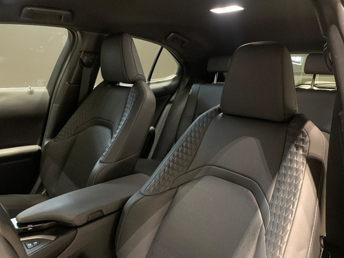 Lexus Ux 250h 2.0 Vvt-i Hybrid Dynamic Cvt