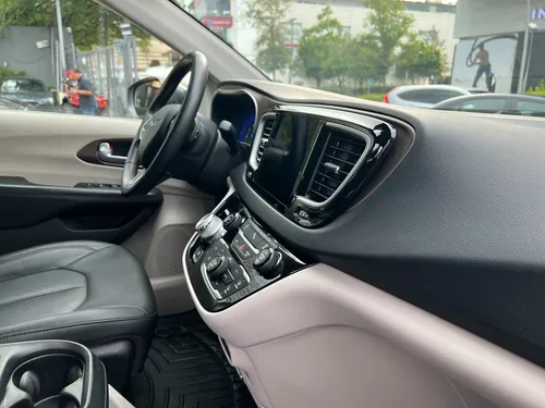 Chrysler Pacifica Limited 2018