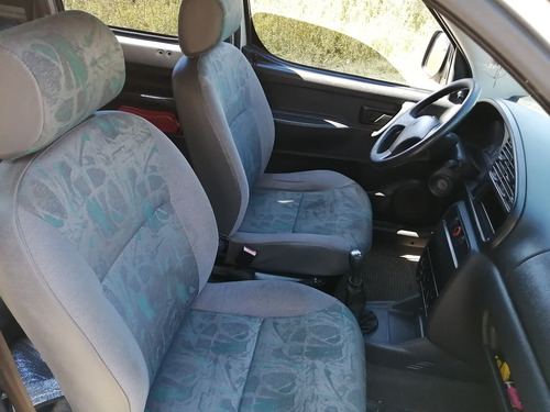 Imagen 5 de 8 de Citroën Berlingo 2010 1.4 Aa