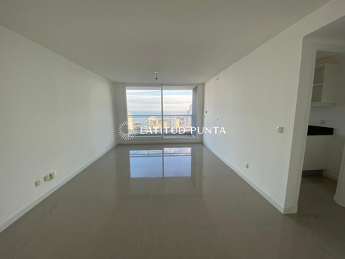 Piso Alto En Brava, 1 Dormitorio En Suite