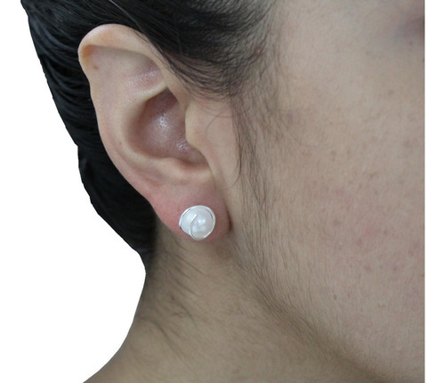 Imagen 7 de 10 de Juego Dije Y Aretes Perla Y Plata .925 Agálea Joyería