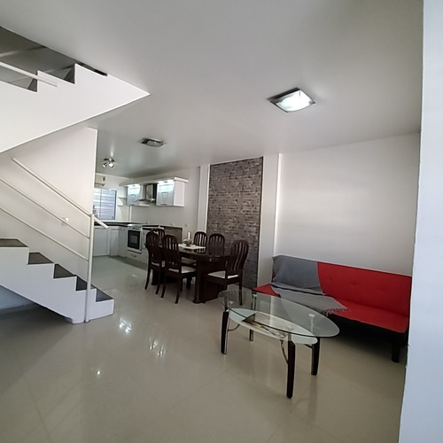 Imagen 3 de 15 de Linda Y Acogedora Casa Tipo Th En Venta En Conjunto Privado