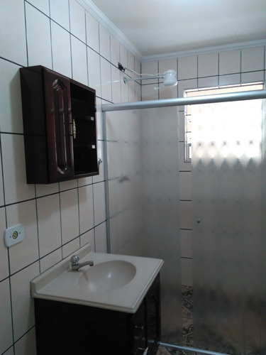 Imagem 10 de 30 de Casa Ampla Com 4 Quartos, Jardim, 4 Vagas De Garagem E 2 Banheiros,