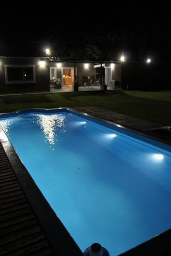 Casa En Venta 4 Amb. En Barrio Club De Campo El Candil