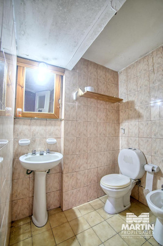Casa Ph 3 Dptos De 2 Ambientes Cada Uno, Excelente Ubicacion 4 Cuadras De Av.
