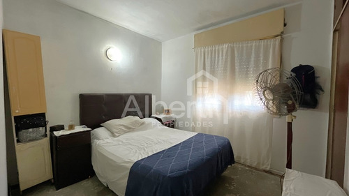 Venta Casa P.h 4 Ambientes En Haedo.
