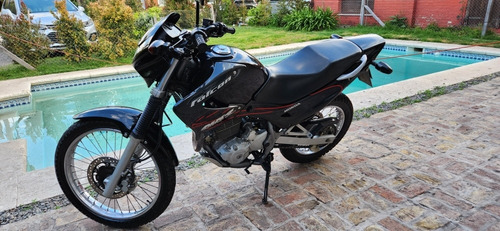 Imagen 2 de 7 de Honda Falcon 400