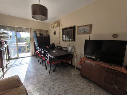 Venta Departamento 4 Ambientes Doble Balcón Y Cochera En Parque Chacabuco - Permuta