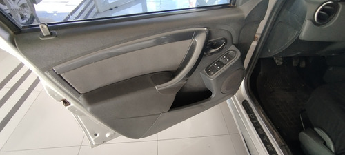 Renault Duster 2.0 4x2 Luxe 138cv