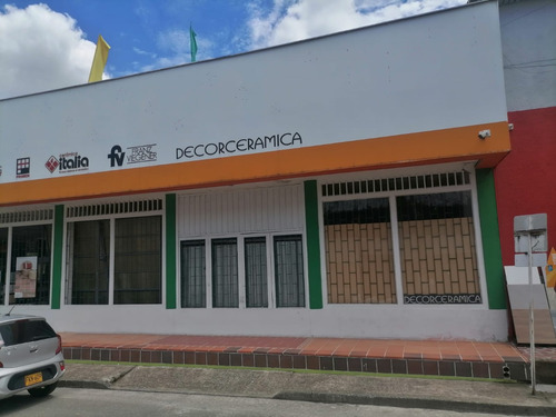 Bodega Comercial Ubicada En El Barrio Siete De Agosto