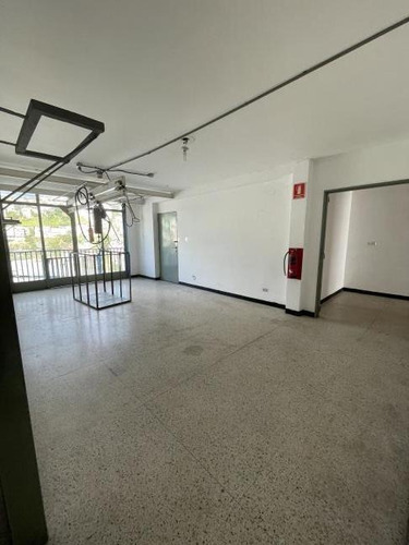 Imagen 2 de 12 de Piso Industrial En Alquiler En El Llanito