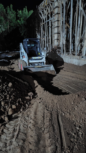 Alquiler De Bobcat, Mini Pala, Movimiento De Suelo