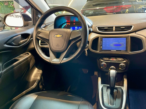 Chevrolet Onix 1.4 MPFI ADVANTAGE 8V FLEX 4P AUTOMÁTICO