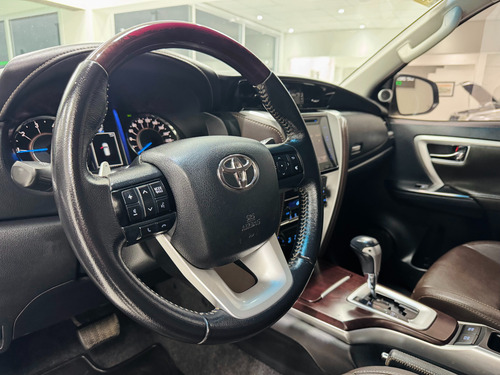 Toyota Hilux SW4 2.8 Srx 177cv 4x4 7as At