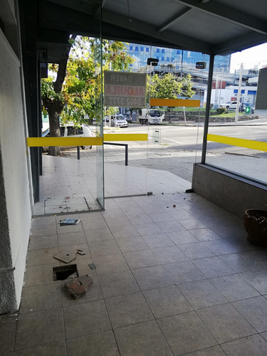 Local Esquina En Alquiler Solano García Y Güipuzcoa