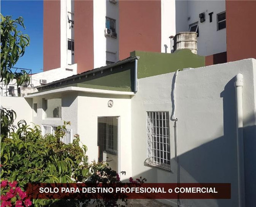 Casa En Venta En Saavedra Con Patio - Solo Para Destino Comercial / Profesional