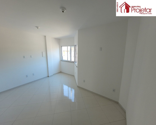 Imagem 11 de 30 de Moquetá/n.iguaçu.triplex Independente, 2 Quantos Sendo 1 Suíte, 2 Banheiros E Garagem - Ca00568 - 33573473