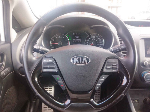 Imagen 12 de 14 de Kia Forte Hb 2018 5p Sx, Ta6, Piel, Qc, Ra-17