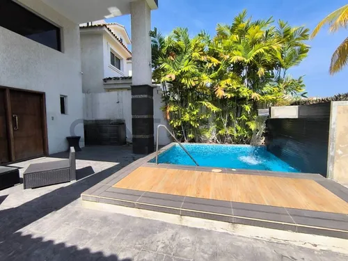 En Venta Casa Bote Sector A