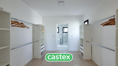 Casa En Venta En Araucarias, Puertos Escobar