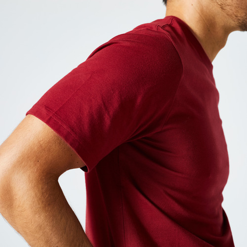 Playera De Fitness 500 Essential Hombre Rojo Burdeos Domyos