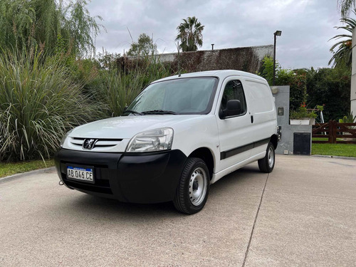 Imagen 6 de 8 de Peugeot Partner 2017 1.6 Hdi Furgon Confort