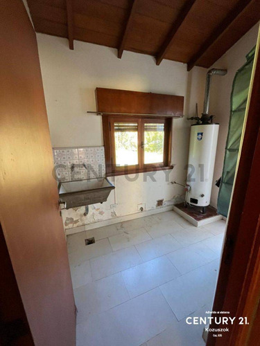 Casa De (5) Cinco Ambientes En Venta - Permuta - Villa Gesell, Costa Atlántica