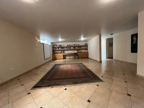 Imagen 26 de 30 de Casa De Un Piso Con Jardín En Venta En Pedregal De San Franc