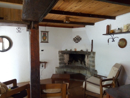 Imagen 8 de 13 de Casa En El Pinar A Una Cuadra De La Playa