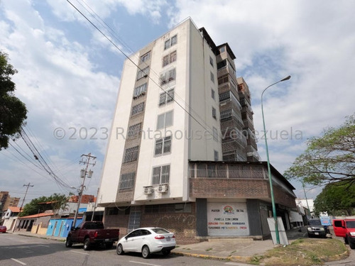 Bello Apartamento Amoblado   En Venta  En La Zona Este De Barquisimeto   / #ev;