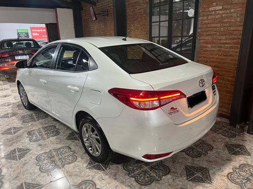 Toyota Yaris 1.5 107cv Xls Cvt Sedan