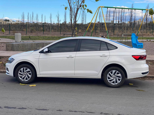 Imagen 4 de 10 de Volkswagen Virtus 1.6 Msi Trendline 2020