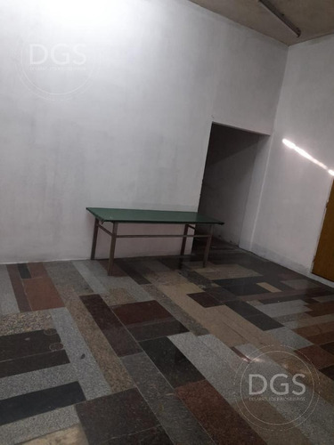 Imagen 14 de 30 de Venta En Block - 2 Viviendas Y 3 Locales Comerciales. -