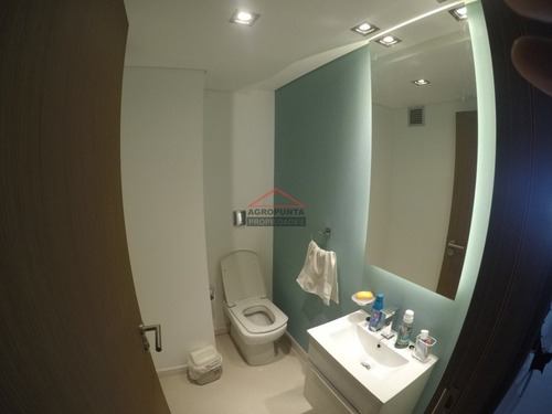 Apartamento En Brava, 1 Dormitorio- Ref: 2943