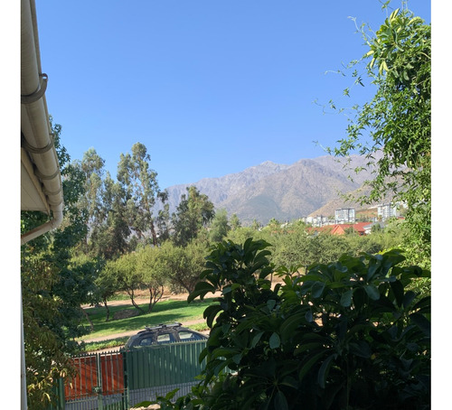 Hermosa Y Luminosa Casa Con Vistas Cordillera Y Bosque!!