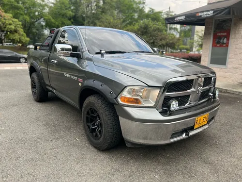 Dodge Ram 5.7 1500 Slt 4x2