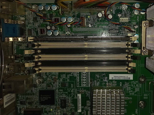 Servidor Hp Proliant Ml150 G5 Xeon E5405 4gb Sem Hd Funciona (Usado)
