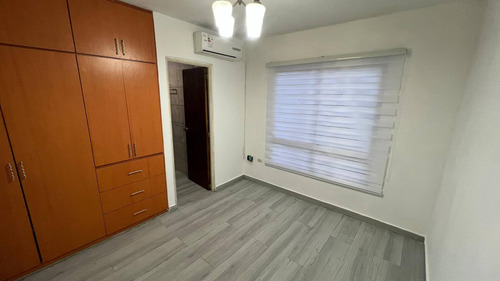Venta De Apartamento. Res. Paso Real, San Diego.