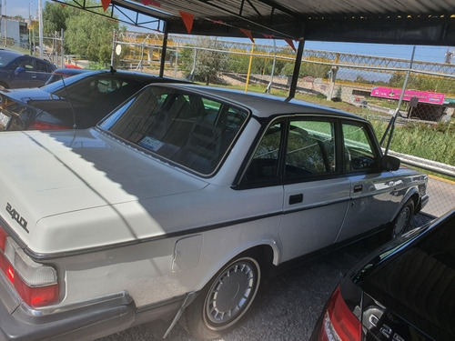 Volvo 240dl